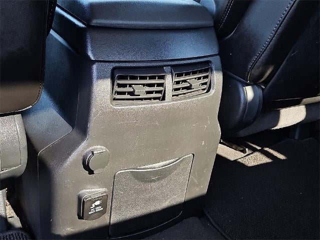 2015 Nissan Titan SL