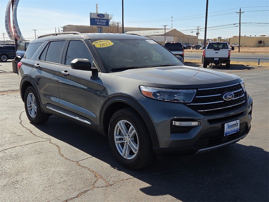 2023 Ford Explorer XLT