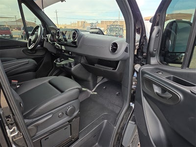 2025 Mercedes-Benz Sprinter 2500 Passenger 170 WB High Roof