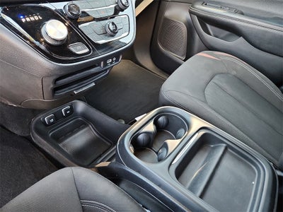 2020 Chrysler Pacifica Touring