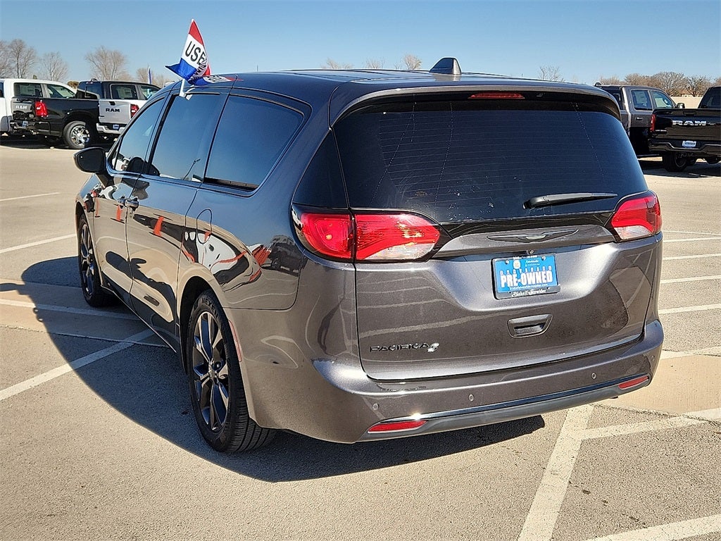 2020 Chrysler Pacifica Touring