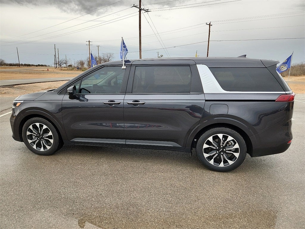 2024 Kia Carnival EX