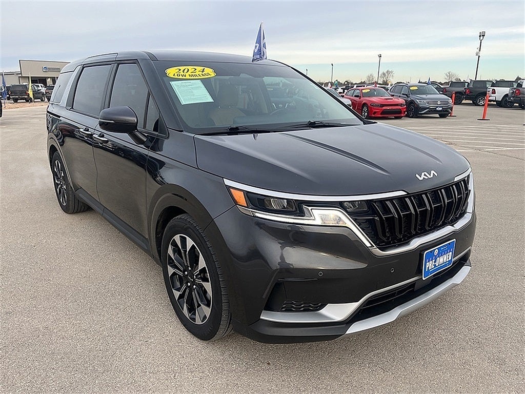 2024 Kia Carnival EX