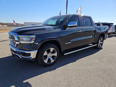 2019 RAM 1500 Laramie Crew Cab 4x4 5'7' Box