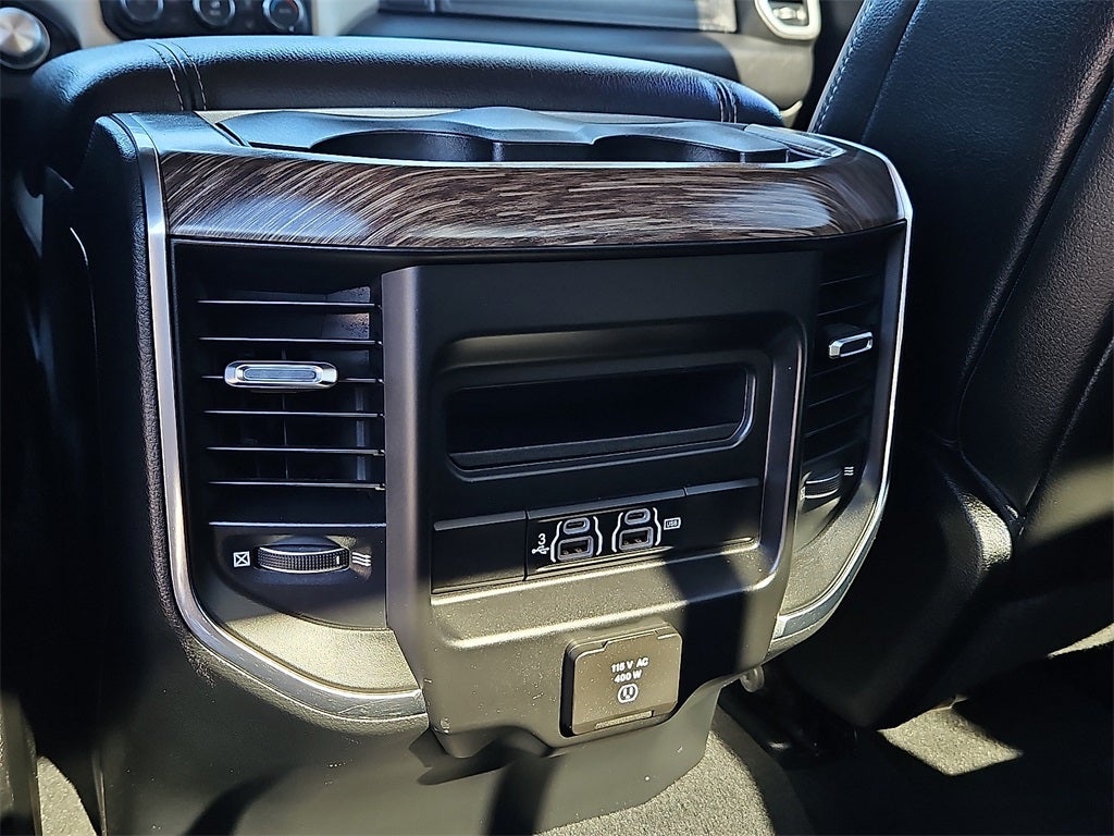 2019 RAM 1500 Laramie Crew Cab 4x4 5'7' Box