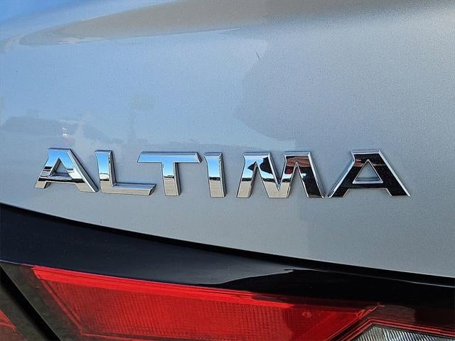 2022 Nissan Altima SR FWD