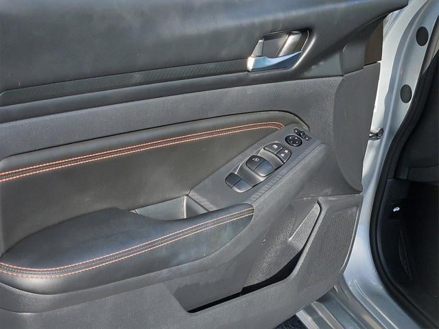 2022 Nissan Altima SR FWD