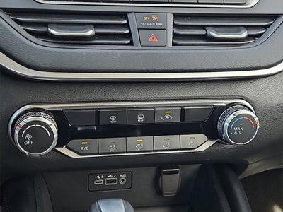 2022 Nissan Altima SR FWD