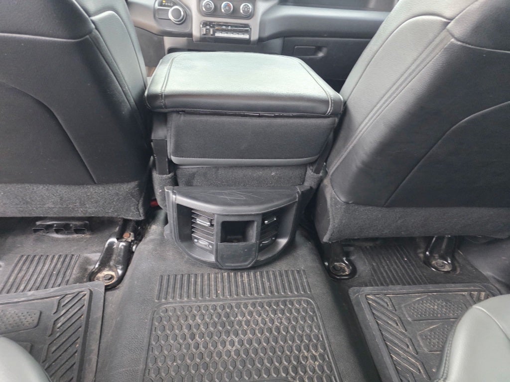 2020 RAM 2500 Tradesman Crew Cab 4X4 6'4' Box