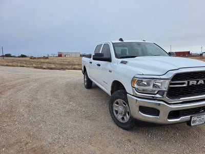 2020 RAM 2500 Tradesman Crew Cab 4X4 6'4' Box