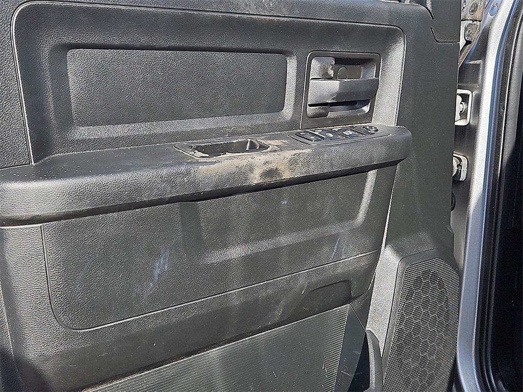 2020 RAM 2500 Tradesman Crew Cab 4X4 6'4' Box