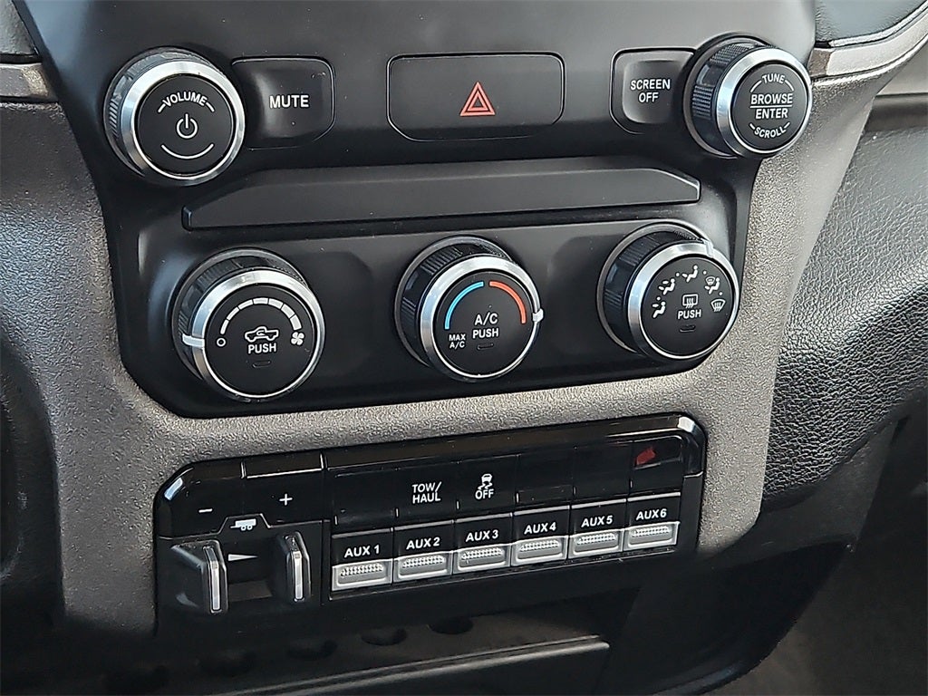 2020 RAM 2500 Tradesman Crew Cab 4X4 6'4' Box