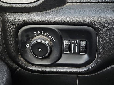 2020 RAM 2500 Tradesman Crew Cab 4X4 6'4' Box