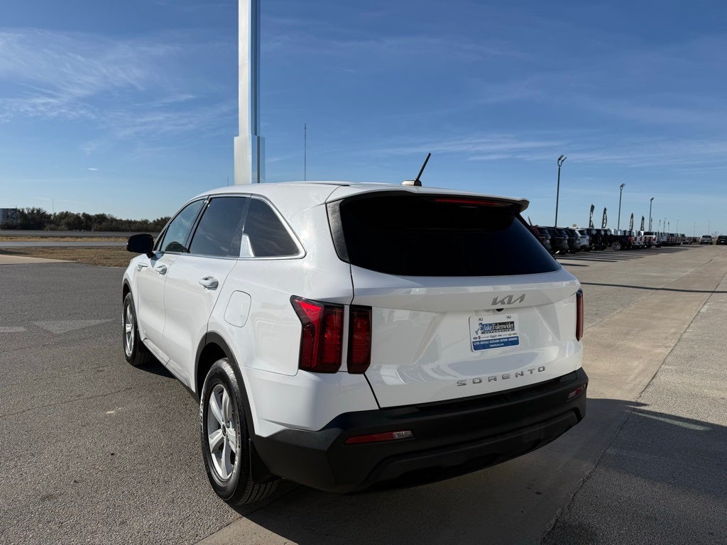 2022 Kia Sorento LX
